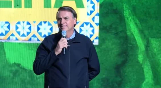 “Podemos até viver sem oxigênio, jamais sem liberdade”, diz Bolsonaro