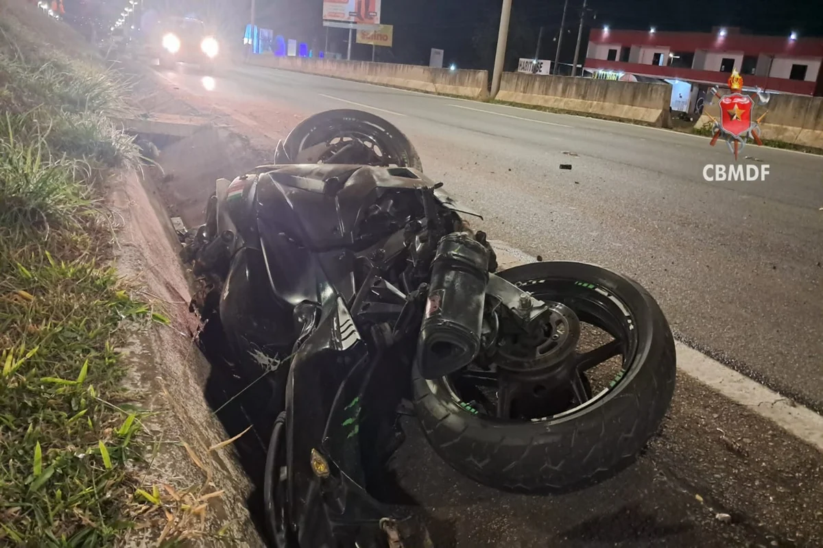 Motociclista morto após colidir com mureta de proteção na BR-020
