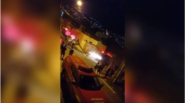 Idoso suspeito de abusar de menina de 3 anos é linchado e jogado em bueiro na Grande BH