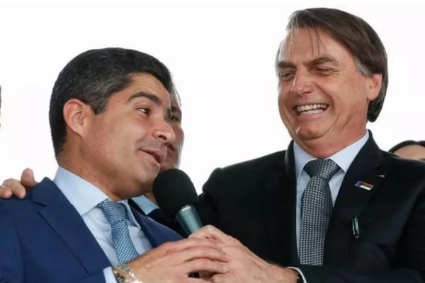 “ACM Neto quer o presidente como amante”, ataca ministro de Bolsonaro