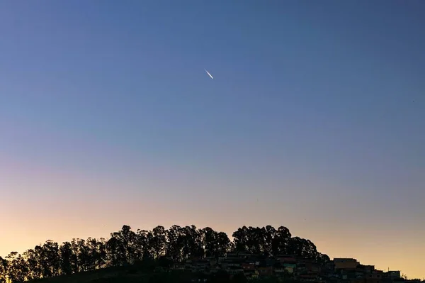Cometa Neowise: veja, em vídeos, o astro cruzando o céu do Brasil