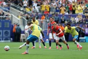 Pênalti de Bruno Guimarães