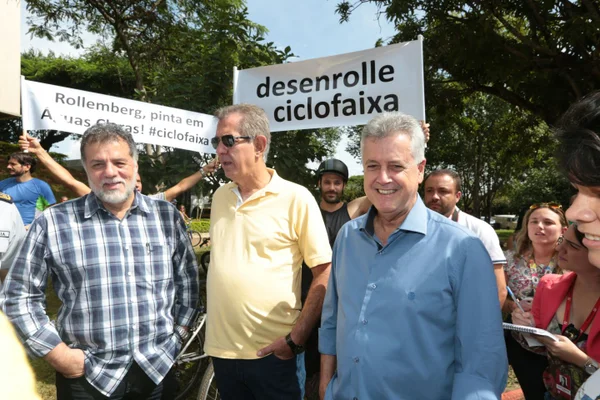Rollemberg inaugura estações do Bike Brasília na Asa Norte e ouve protestos de ciclistas de Águas Claras