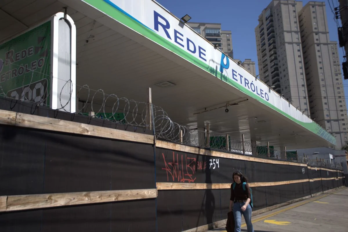 Entenda: Mãe de procurado pela Interpol assume posto investigado após Carbono Oculto
