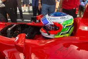 F1: Barrichello pilota F2002 de Michael Schumacher antes de classificatório - imagem 2 F1: Barrichello pilota F2002 de Michael Schumacher antes de classificatório - imagem 2
