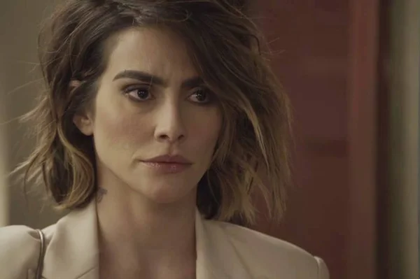O Tempo Não Para: Betina diz a Samuca que bebê de Waleska não é dele