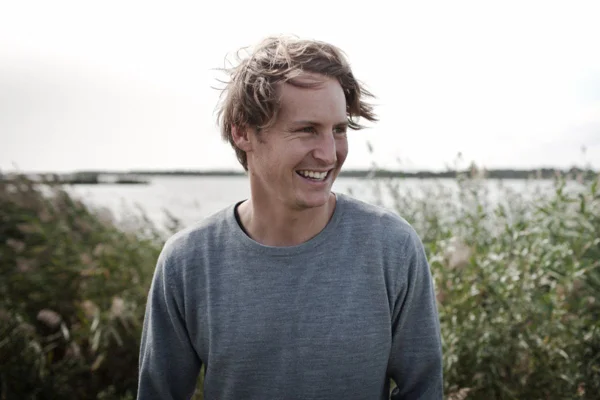 Neste final de semana, São Paulo recebe uma apresentação do cantor inglês Ben Howard, além de exposições e festivais gastronômicos - Metrópoles