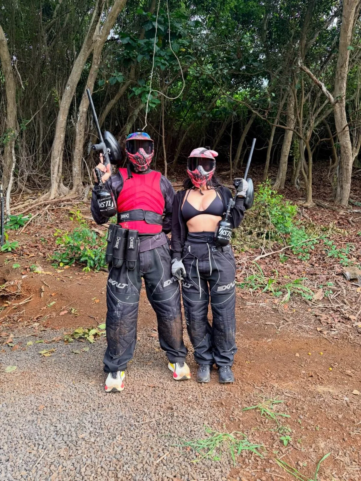 Lewis Hamilton e Kim Kardashian mostram momentos de intimidade na web - imagem 3 Lewis Hamilton e Kim Kardashian mostram momentos de intimidade na web - imagem 3