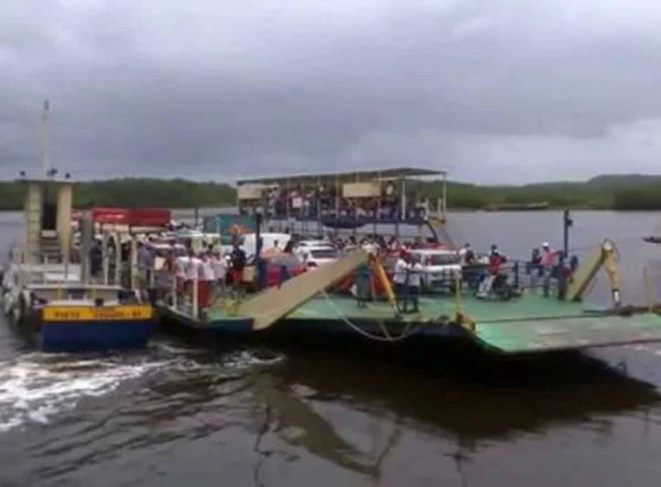 Operadores de balsas em Porto Seguro planejam greve de 24 horas