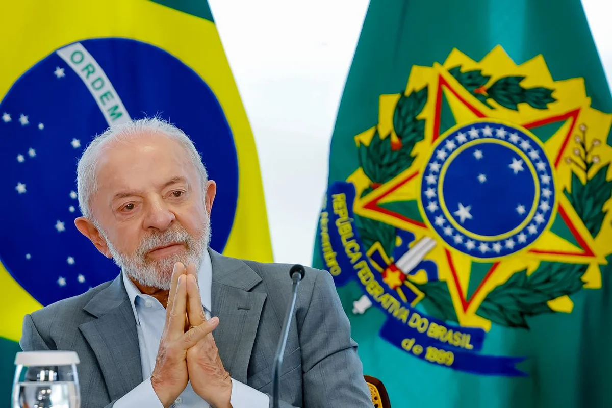 01.10.26 - Presidente da República, Luiz Inácio Lula da Silva, durante Assinatura da cessão onerosa do Centro de Treinamento Rei Pelé, no Palácio do Planalto, Brasília - DF.
Foto: Ricardo Stuckert. 01.10.26 - Presidente da República, Luiz Inácio Lula da Silva, durante Assinatura da cessão onerosa do Centro de Treinamento Rei Pelé, no Palácio do Planalto, Brasília - DF.
Foto: Ricardo Stuckert.