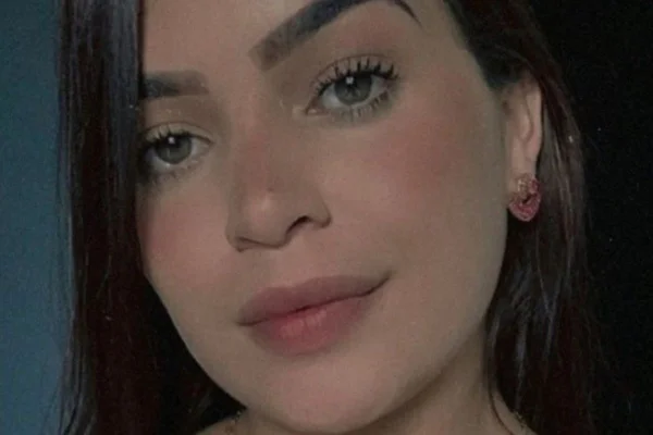 Mulher branca