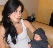 Mãe de Eliza Samudio compartilha foto rara da filha com Bruninho Samudio Mãe de Eliza Samudio compartilha foto rara da filha com Bruninho Samudio