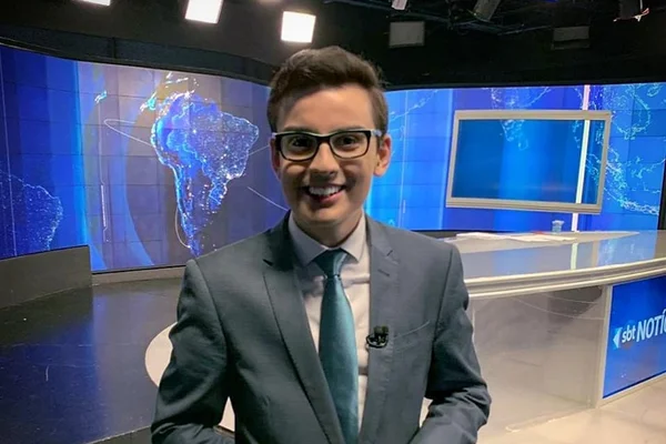 Dudu Camargo revela se saiu do SBT e dá alfinetada em substituto