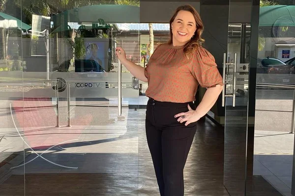 Jornalisa do Hora da Venenosa da Record sobre demissão: “Surpresa”