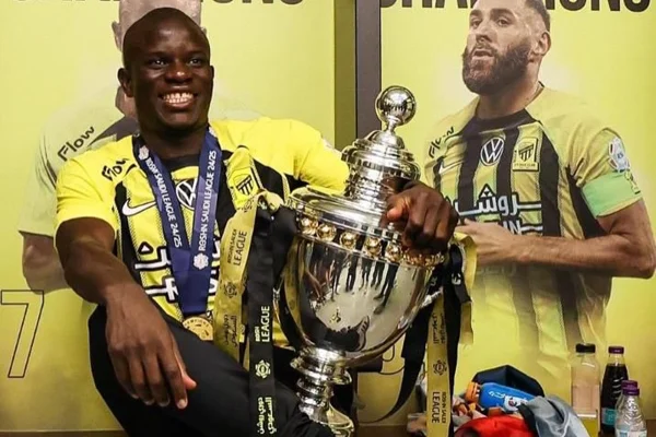 Fenerbahçe culpa Al-Ittihad por fracasso na negociação por Kanté