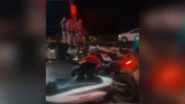 imagem colorida torcedores presos apor invasao de residencia por engano