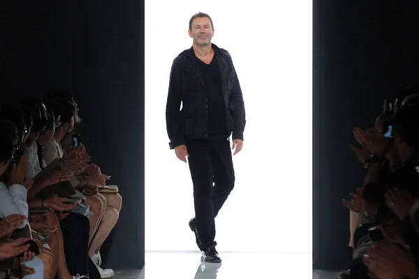 Tomas Maier deixa direção criativa da Bottega Veneta após 17 anos