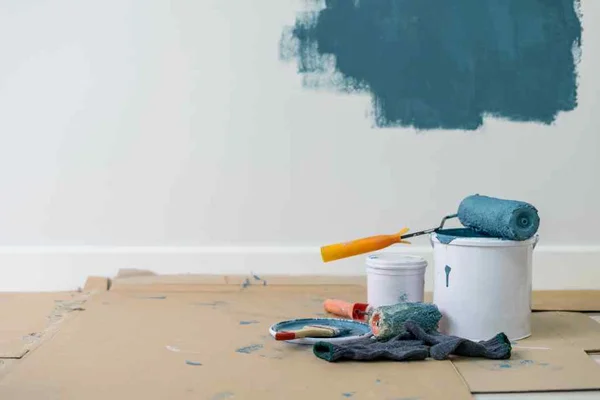 Cinco dicas práticas para pintar a parede de casa