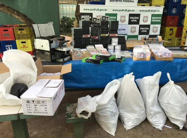 Polícia Civil estoura fábrica de mídias piratas em Samambaia