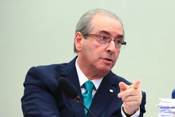 Relator da CCJ dá parecer que pode evitar cassação de Cunha