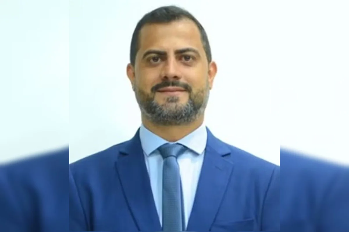 Vereador tem orelha decepada durante assalto em casa com reféns Vereador tem orelha decepada durante assalto em casa com reféns