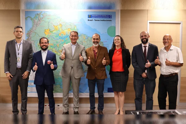 Sindicato das Agências Reguladoras esteve com o ministro Waldez Góes e pediu por servidores