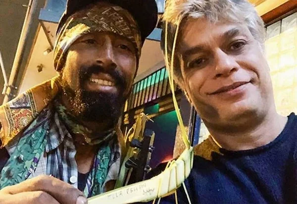 Fábio Assunção ajuda artista de rua a se reencontrar com a mãe