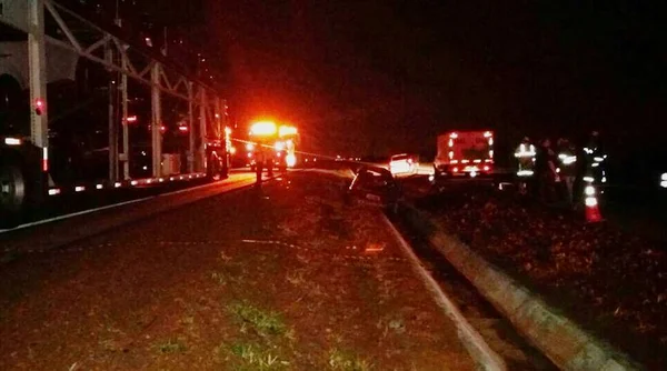 Acidente entre dois carros e um caminhão mata seis pessoas em Luziânia