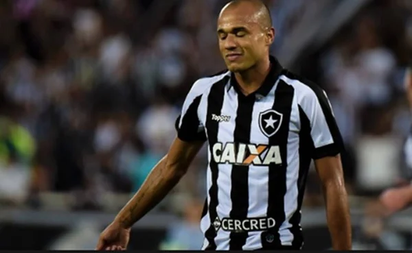 Roger apaga conta no Instagram após postar foto com Bolsonaro