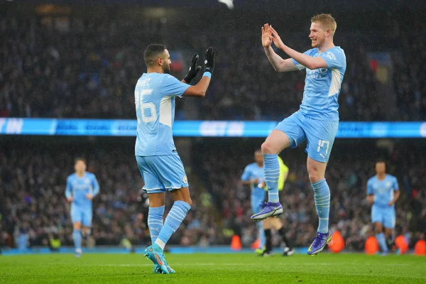 Manchester City vira, goleia Fulham e avança na Copa da Inglaterra