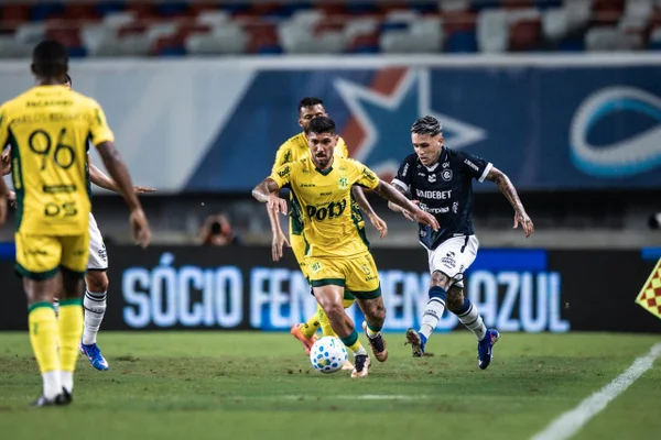 Remo e Mirassol se enfrentaram no Estádio Mangueirão, em Belém, pela Série A do Brasileirão