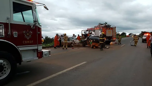 Três pessoas morrem em acidente na DF-290 e quatro ficam feridas