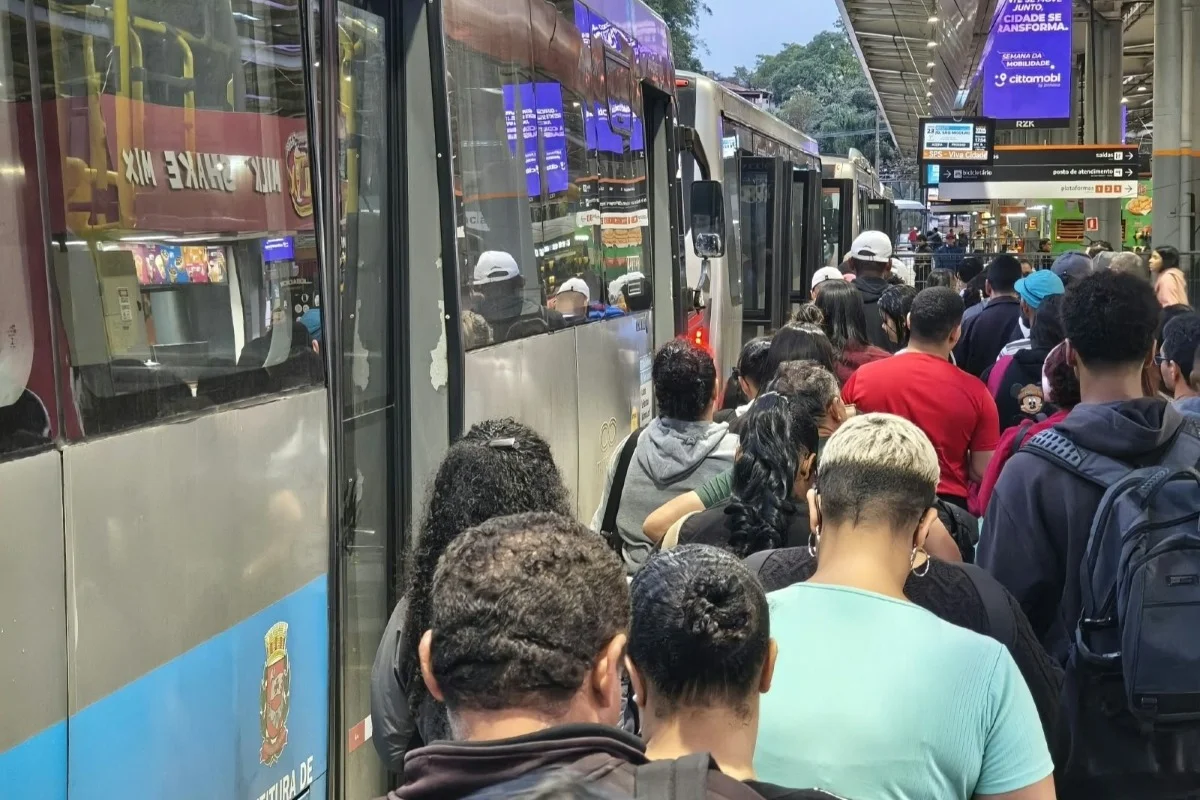 Ônibus na zona sul de São Paulo Ônibus na zona sul de São Paulo