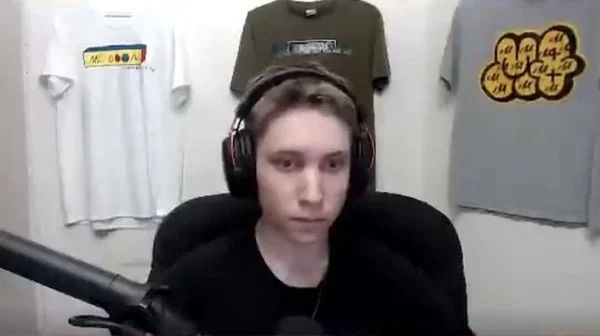 Streamer passa mal durante live