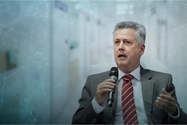 Rollemberg: falta de diálogo e medo do confronto com o eleitor