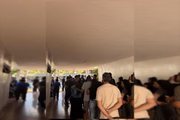 Flores, orações e comoção marcaram o adeus à família