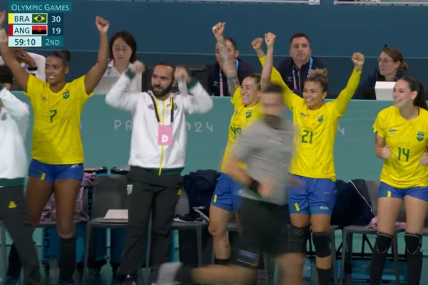 Paris: Brasil atropela Angola no handebol feminino e avança às quartas