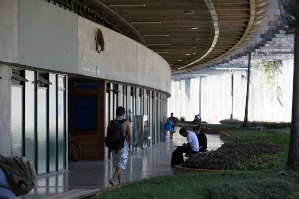 UnB intima professor acusado de assédio moral e sexual contra alunos a depor