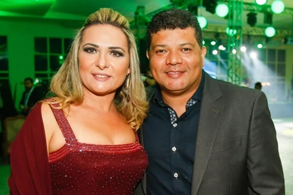 Paula Alves e Wesley Eduardo Paula Alves e Wesley Eduardo