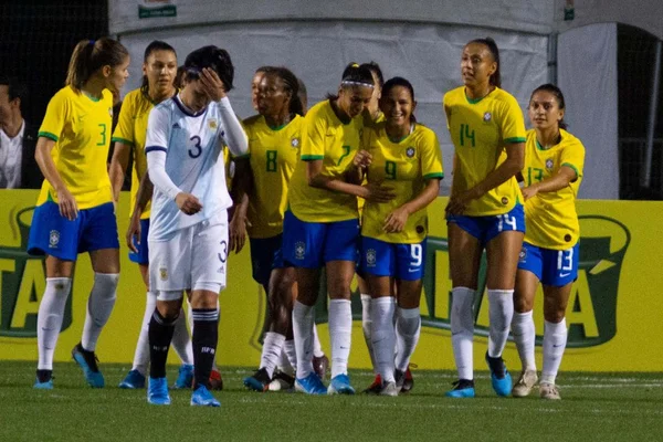 Seleção Feminina goleia Argentina em estreia da técnica Pia Sundhage