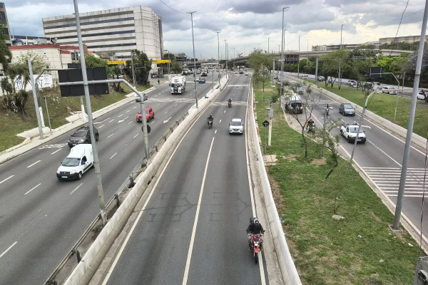 Imagem mostra Marginal Tietê - Metrópoles