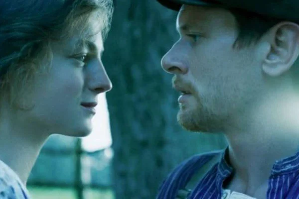 Imagem colorida do filme O Amante de Lady Chatterley - Metrópoles