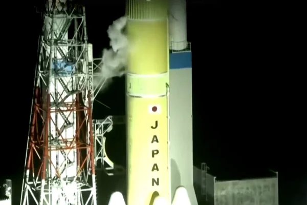 Foguete parte do Japão em missão para lua de Marte