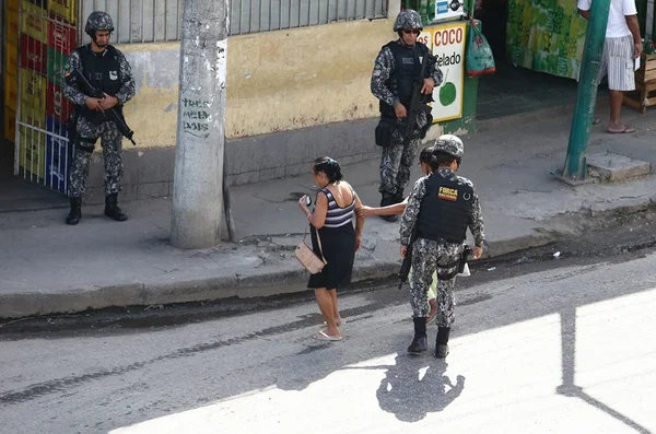 Força Nacional começa a patrulhar acessos a favelas no Rio de Janeiro