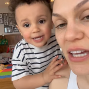 Jessie J e o filho, Sky gravam conteúdo para as redes sociais Jessie J e o filho, Sky gravam conteúdo para as redes sociais