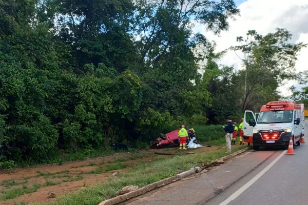 Jovem de 19 anos morre após motorista bêbado e sem CNH capotar o carro