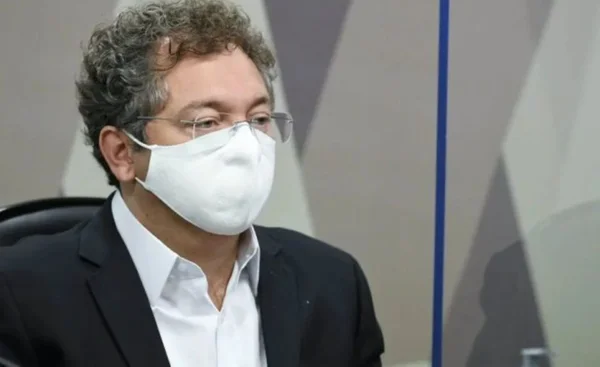 Francisco Maximiano Precisa Medicamentos