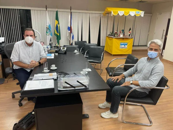 A aproximação de Eduardo Paes e Alessandro Molon