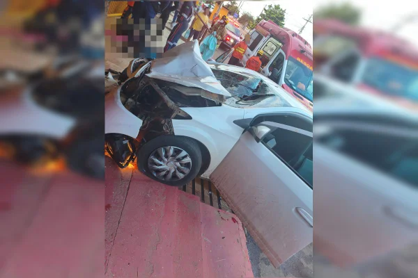 Mulher morre após ser atingida por carro desgovernado no DF
