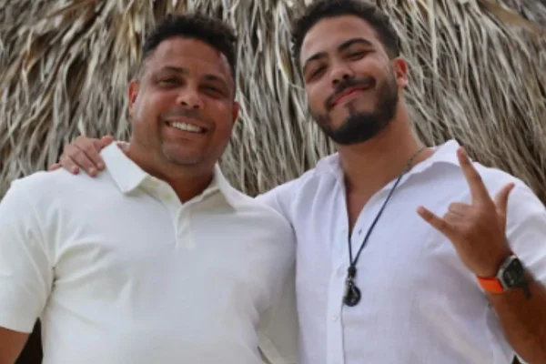 Ronaldo Fenômeno ao lado do filho, Ronald Nazário